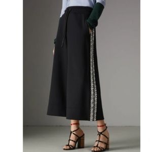 NWT Burberry Swarovski Crestal Wide Leg Jersey Cropped track pants in back